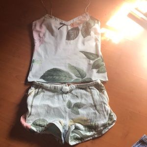 Tes baker set shorts and camisole